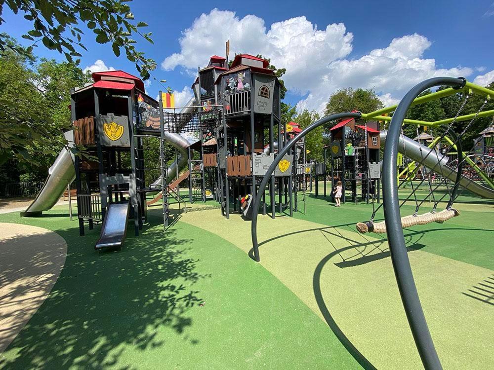 Juna - Nowoczesny Apartament W Centrum Z Widokiem Na Park بروشكوف المظهر الخارجي الصورة