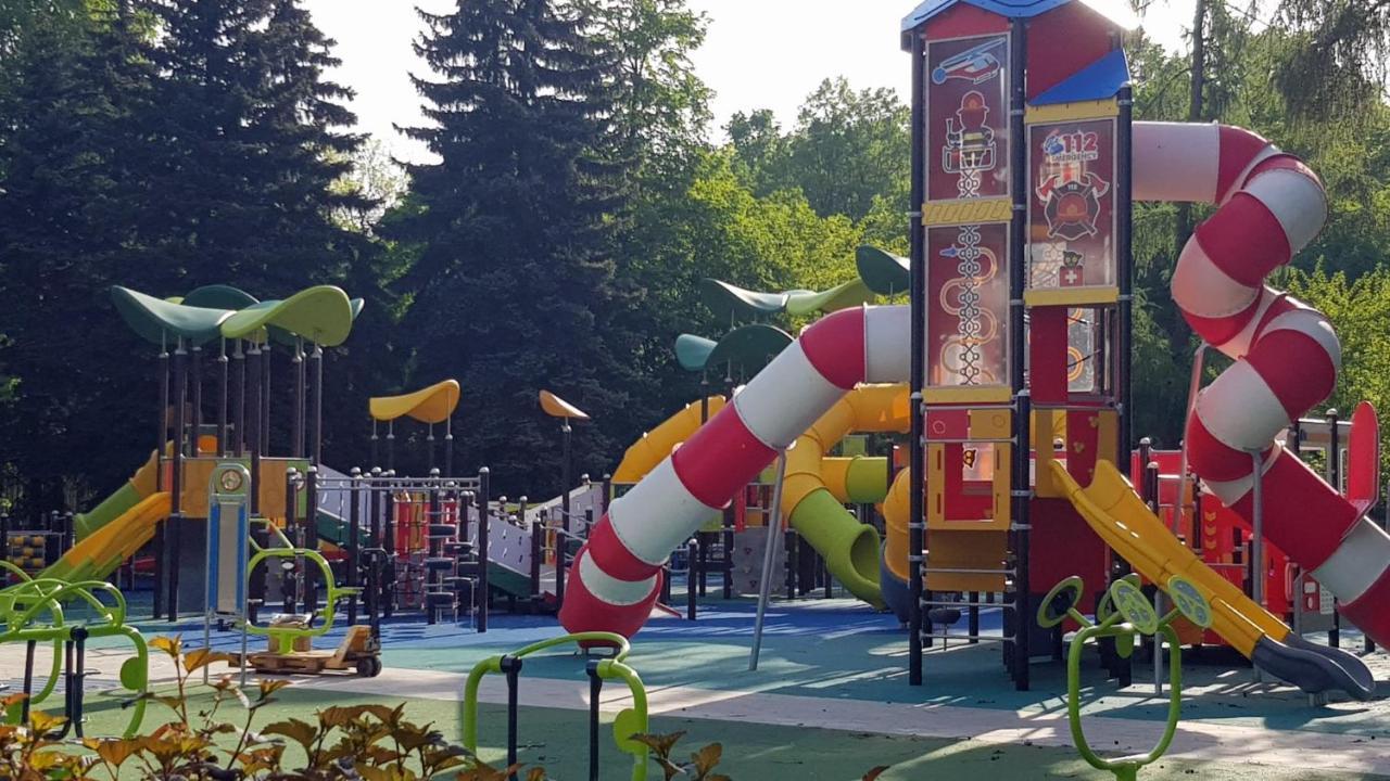 Juna - Nowoczesny Apartament W Centrum Z Widokiem Na Park بروشكوف المظهر الخارجي الصورة